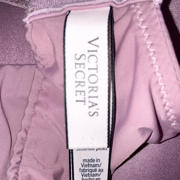 Victoria Secret T-shirt Bra Sz. 38DDD - Picture 4 of 5